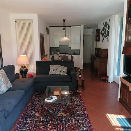 Appartamento In Villa Sul Garda Castion Veronese Exteriör bild