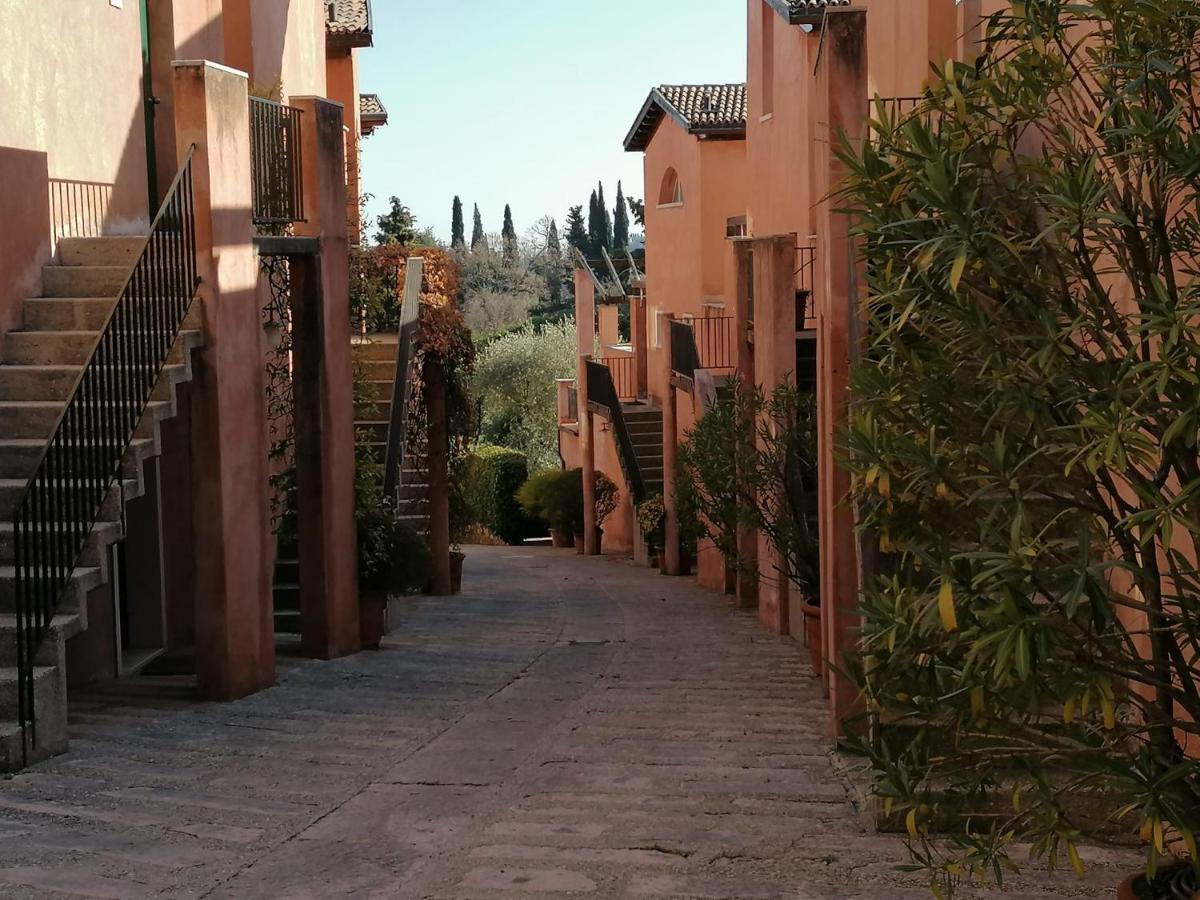 Appartamento In Villa Sul Garda Castion Veronese Exteriör bild