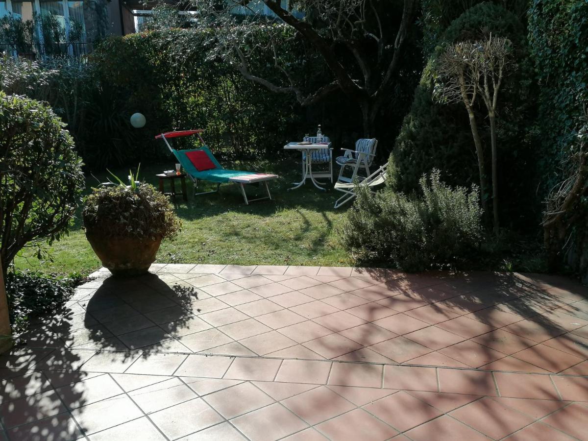 Appartamento In Villa Sul Garda Castion Veronese Exteriör bild